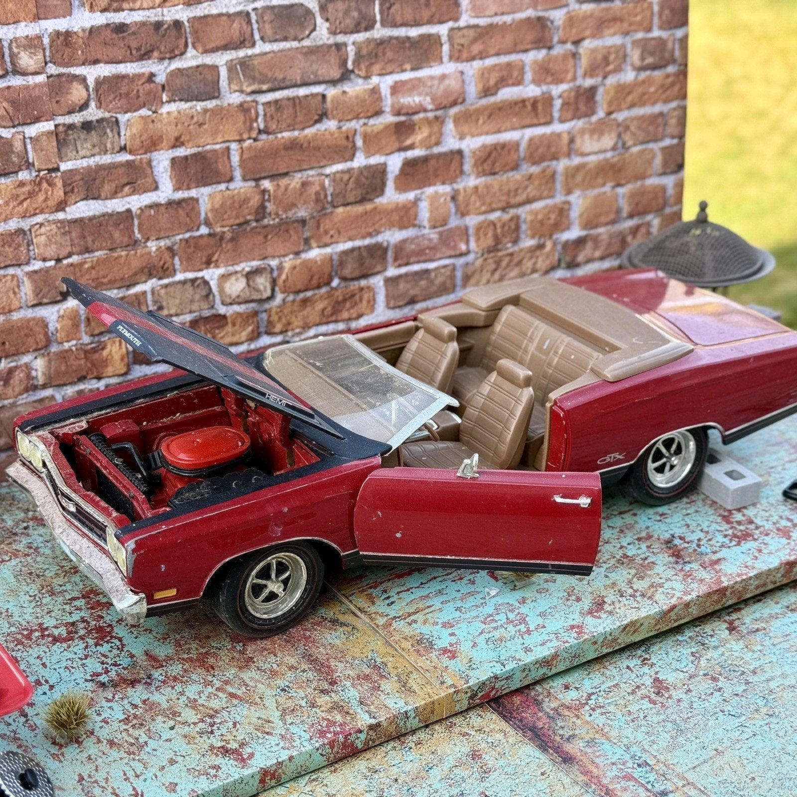 American Muscle 1969 Plymouth GTX Hemi Red 1/18 Scale Diecast Model Car | Parts Car - Product Image