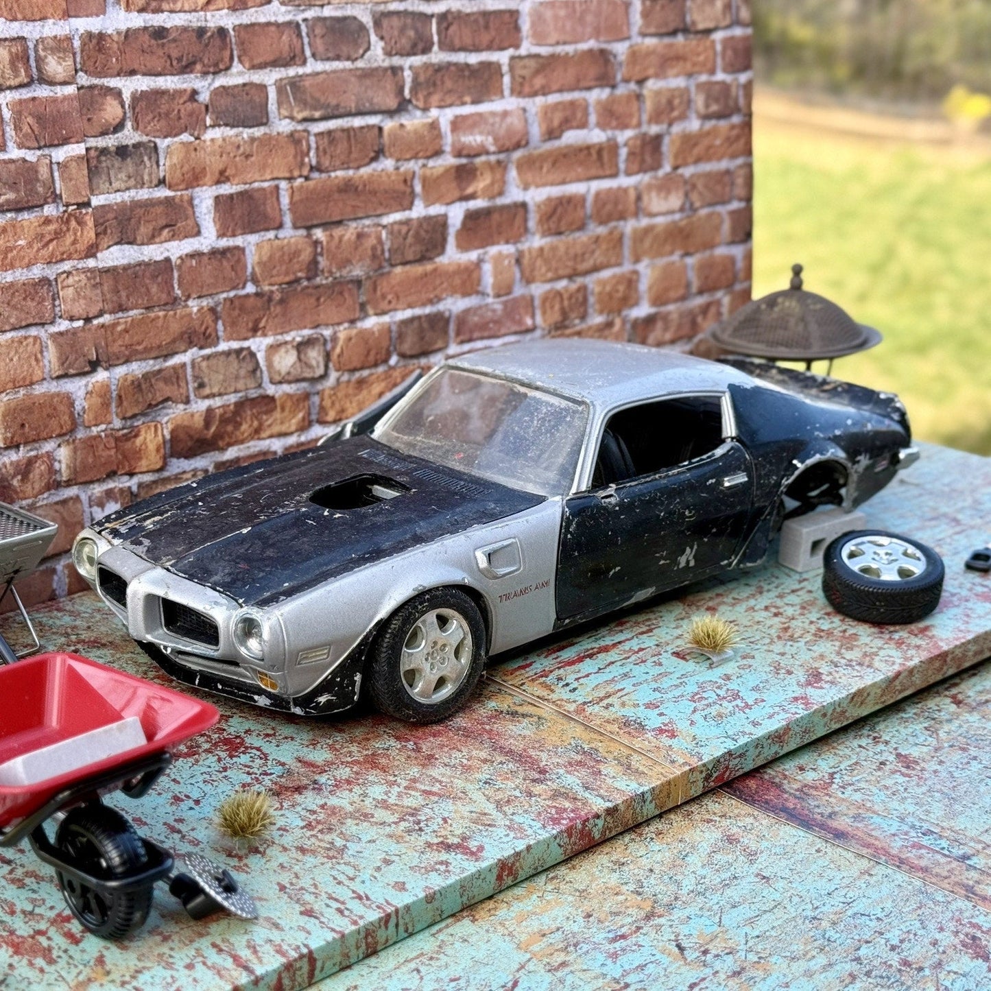 American Muscle 1973 Pontiac Firebird Trans Am 1/18 Scale Diecast Model Car | Parts Car - Product Image