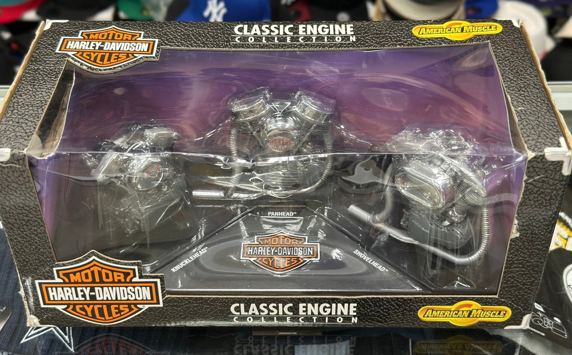 American Muscle Harley Davidson 'Classic Engine Collection' 1/18 Scale Diecast Model | New - Product Image