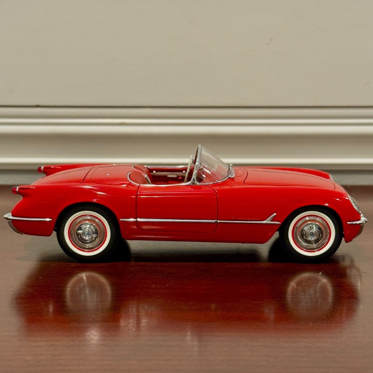 AUTOart 1954 Chevrolet Corvette Red 1/18 Scale Diecast Model Car | In Box - Product Image