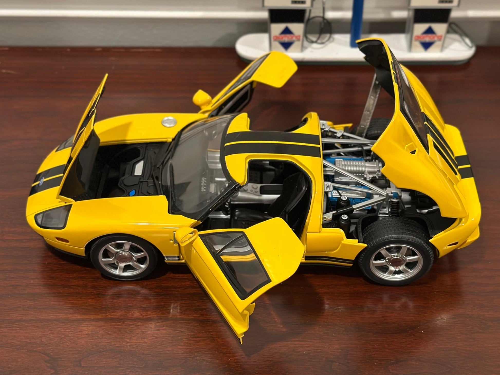 AUTOart 2004 Ford GT Yellow w/ Black Stripes 1/18 Scale Diecast Model Car | In Box - Product Image
