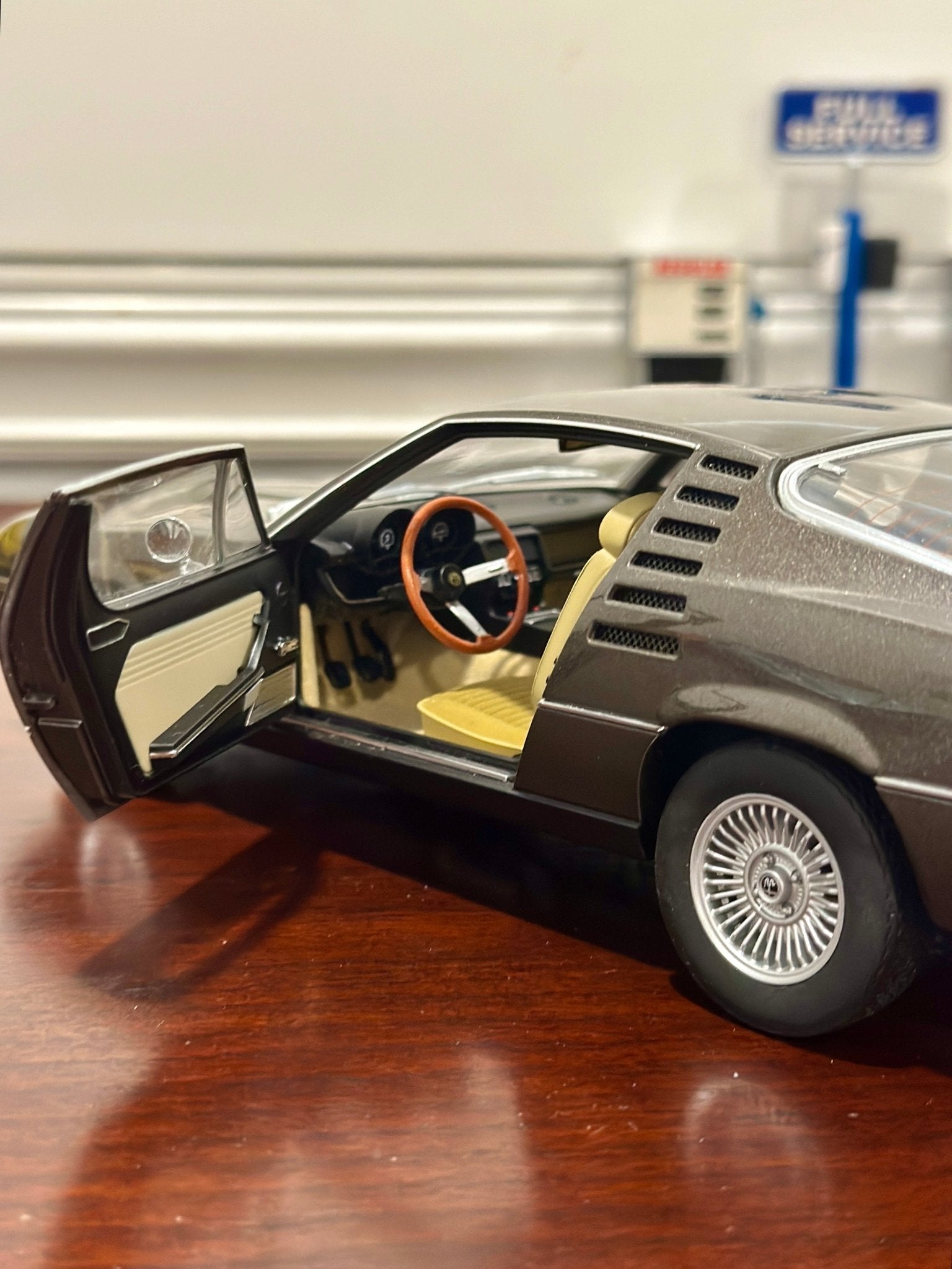 AUTOart Alfa Romeo Montreal Dark Charcoal 1/18 Scale Diecast Model Car - Product Image