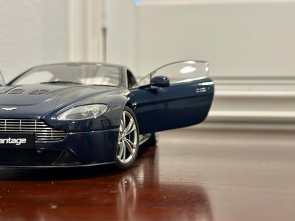 AUTOart Aston Martin V12 Midnight Blue 1/18 Scale Diecast Model Car - Product Image