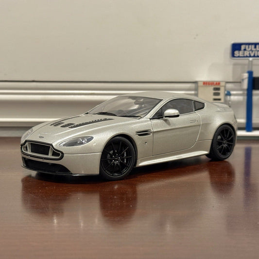 AUTOart Aston Martin V12 Vantage S Meteorite Silver 1/18 Scale Diecast Model Car - Product Image