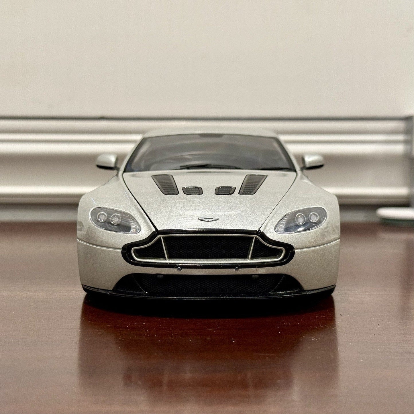 AUTOart Aston Martin V12 Vantage S Meteorite Silver 1/18 Scale Diecast Model Car - Product Image