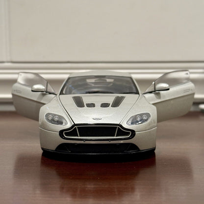 AUTOart Aston Martin V12 Vantage S Meteorite Silver 1/18 Scale Diecast Model Car - Product Image