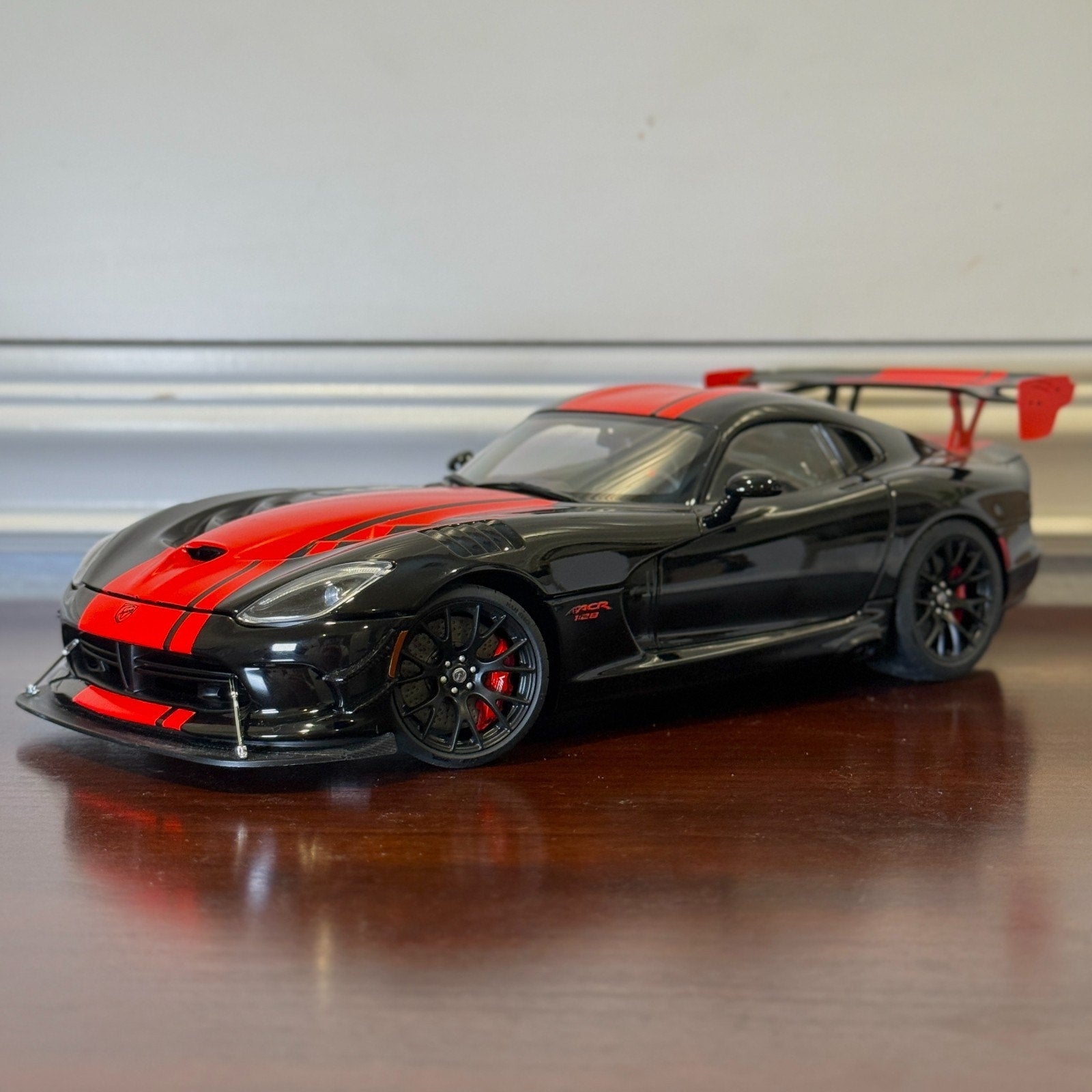 AUTOart Dodge Viper ACR Black/Red Stripes AUTOart Composite Model Car | In Box - Product Image