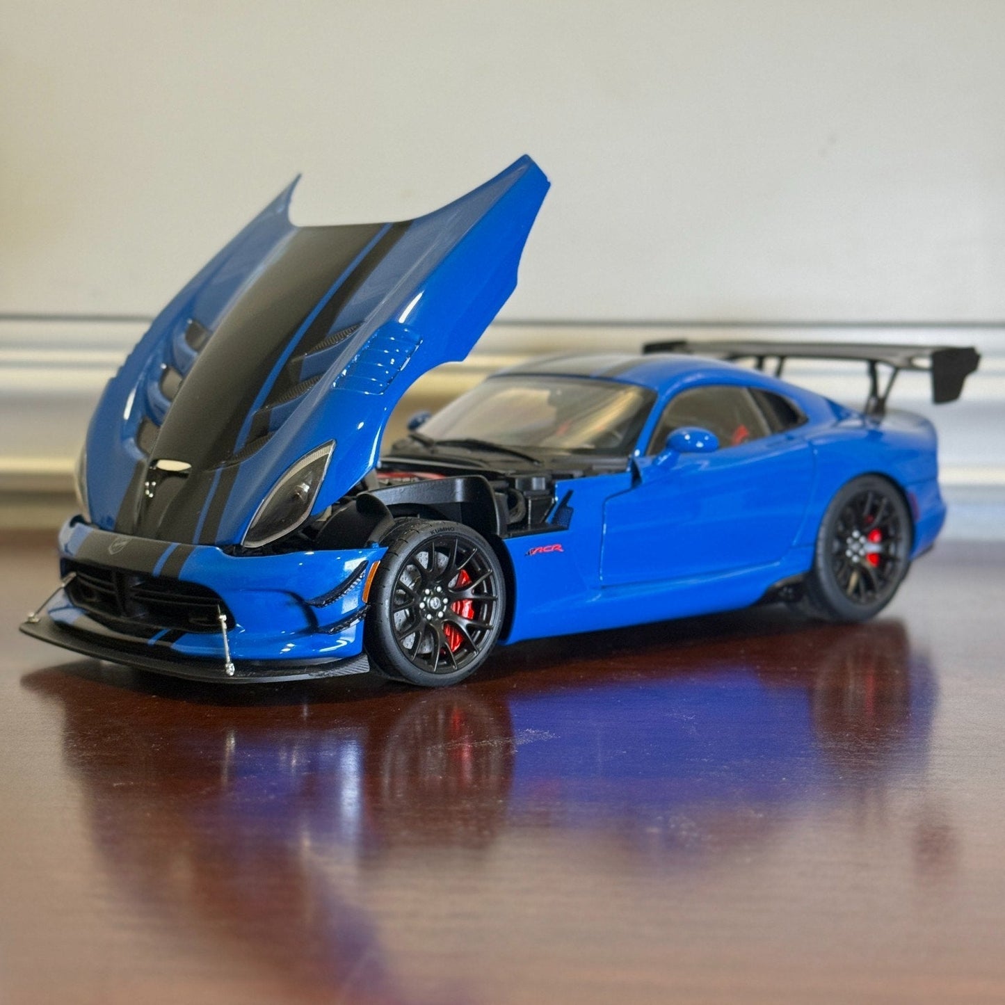AUTOart Dodge Viper ACR Blue/Black Stripes AUTOart Composite Model Car | In Box - Product Image