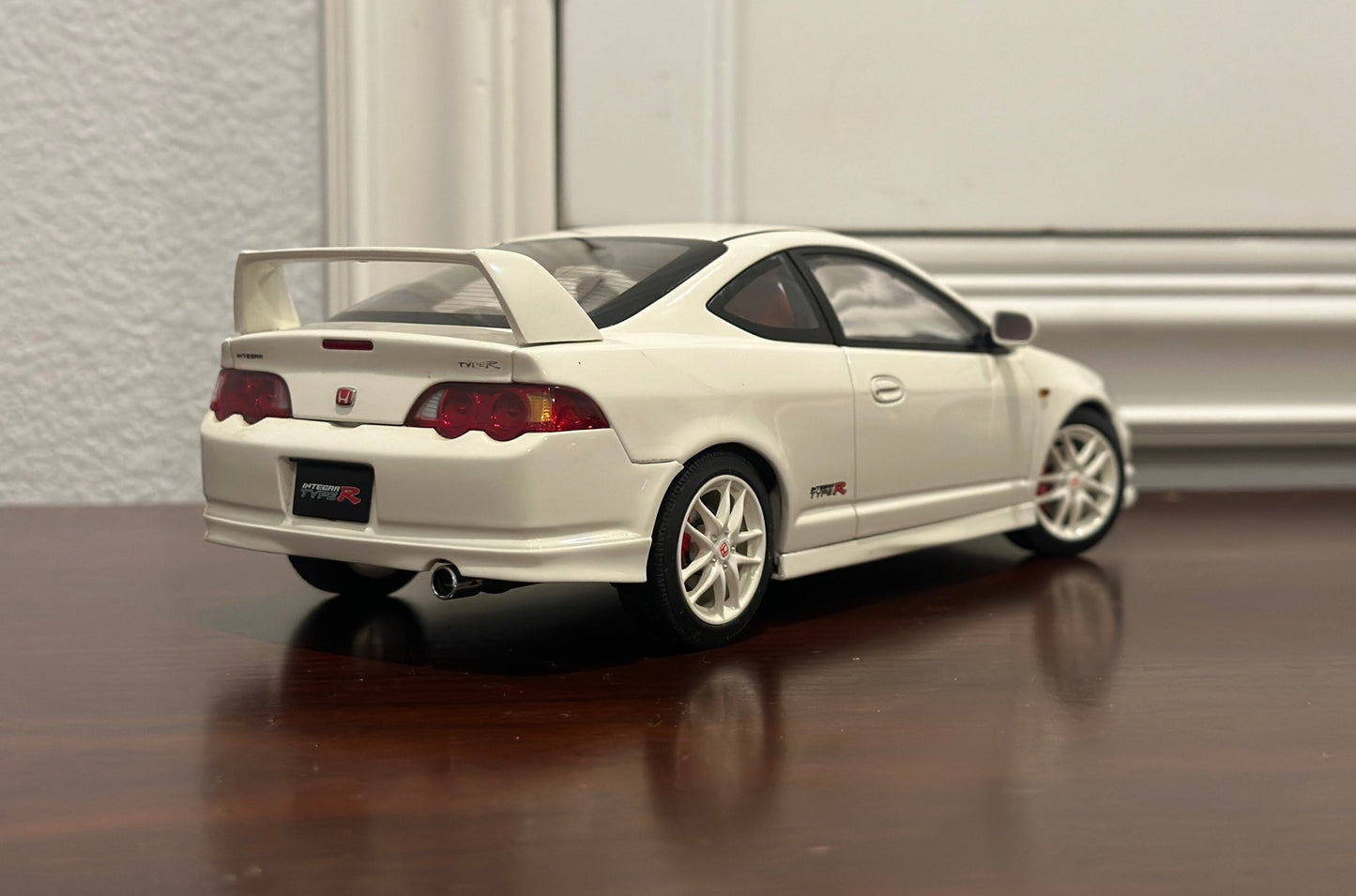 AUTOart Honda Acura Integra Type-R Champion White 1/18 Scale Diecast Model Car - Product Image