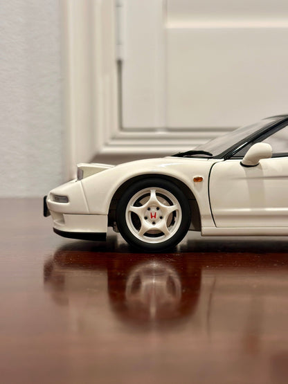 AUTOart Honda NSX Type-R 'NA1' Champion White 1/18 Scale Diecast Model Car - Product Image