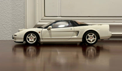 AUTOart Honda NSX Type-R 'NA1' Champion White 1/18 Scale Diecast Model Car - Product Image
