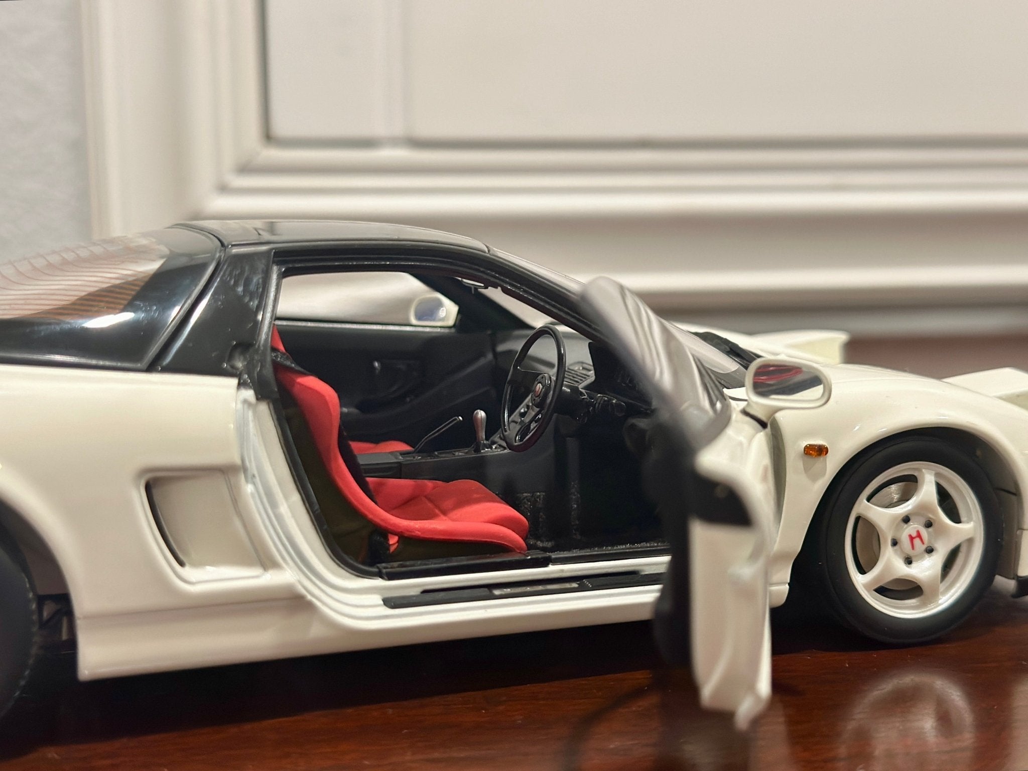 AUTOart Honda NSX Type-R 'NA1' Champion White 1/18 Scale Diecast