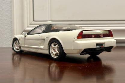 AUTOart Honda NSX Type-R 'NA1' Champion White 1/18 Scale Diecast Model Car - Product Image
