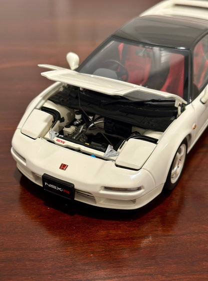 AUTOart Honda NSX Type-R 'NA1' Champion White 1/18 Scale Diecast Model Car - Product Image