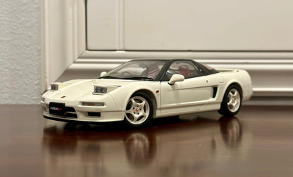 AUTOart Honda NSX Type-R 'NA1' Champion White 1/18 Scale Diecast Model Car - Product Image