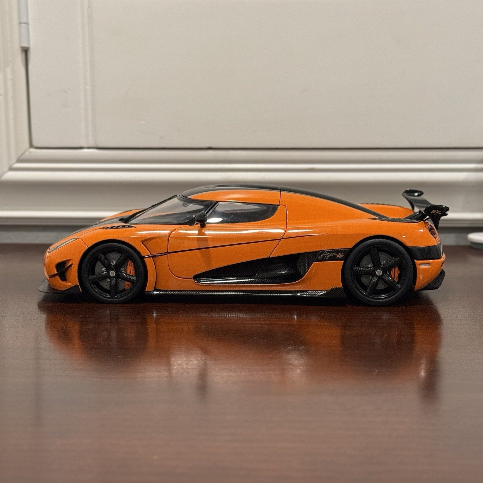AUTOart Koenigsegg Agera RS Orange w/ Carbon Fiber 1/18 Scale Diecast Model Car - Product Image