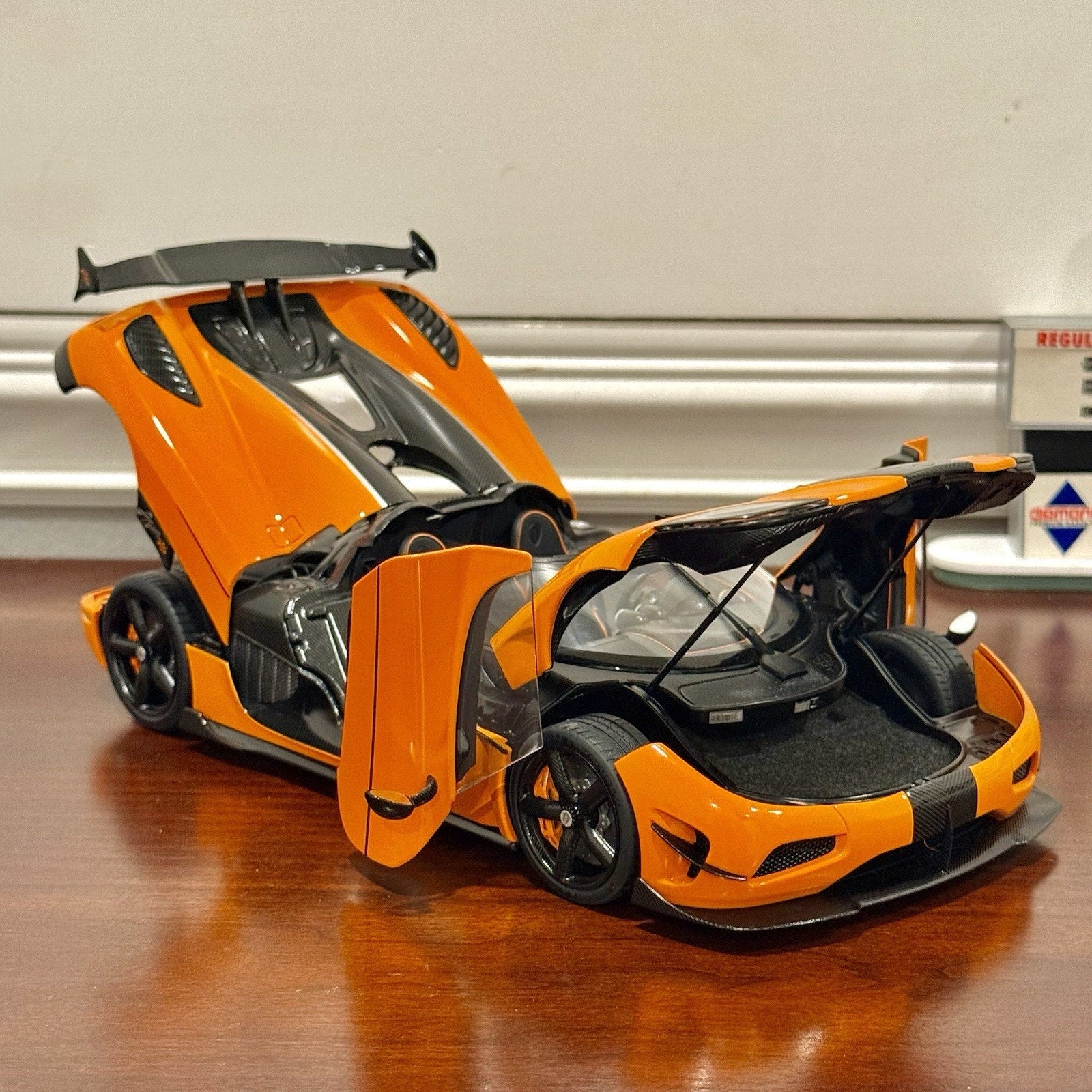 AUTOart Koenigsegg Agera RS Orange w/ Carbon Fiber 1/18 Scale Diecast Model Car - Product Image