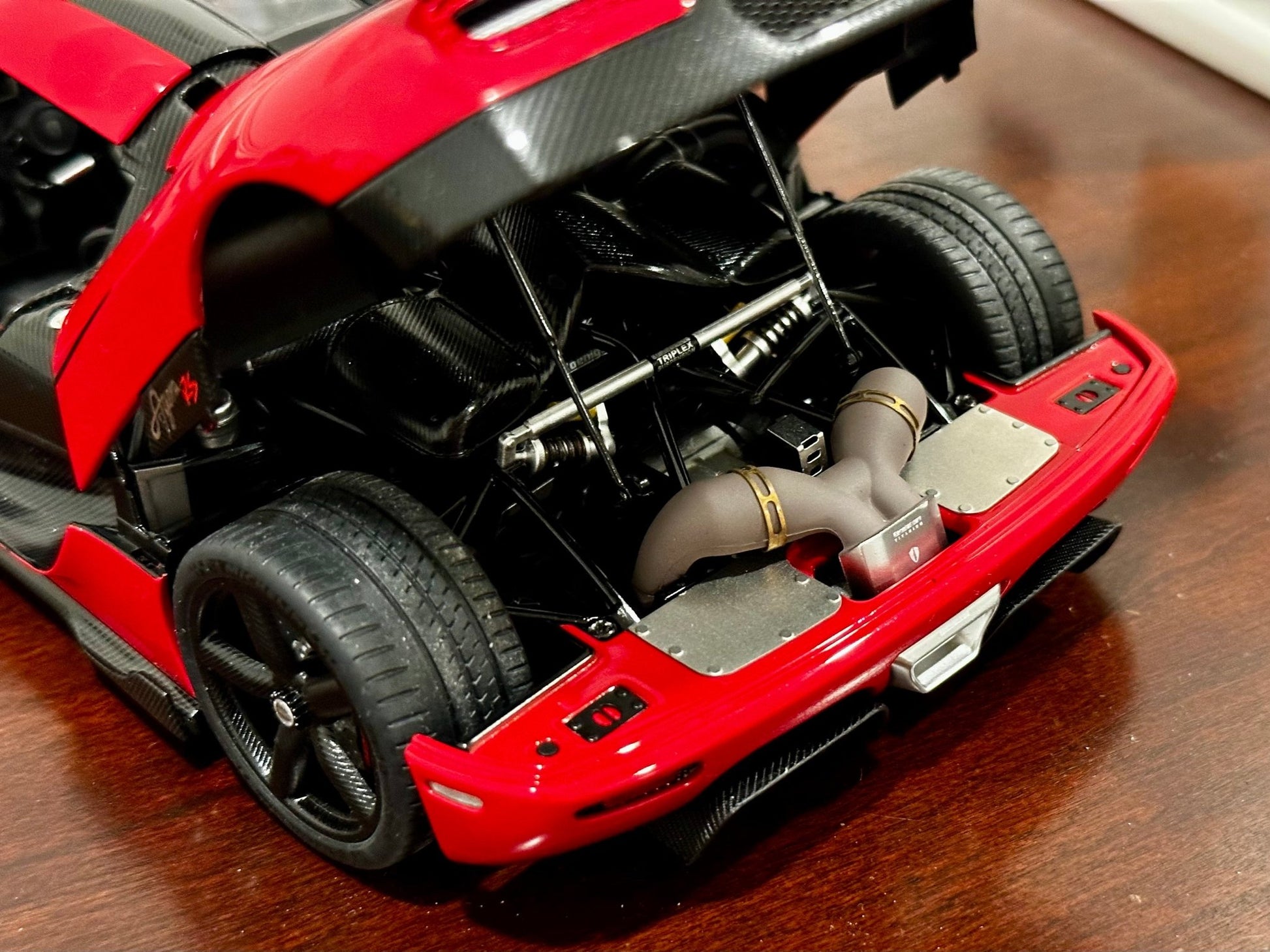 AUTOart Koenigsegg Agera RS Red w/ Carbon Fiber 1/18 Scale Diecast Model Car | In Box - Product Image