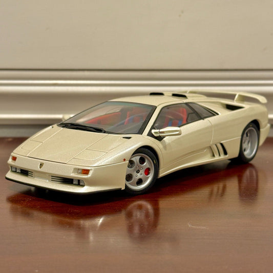 AUTOart Lamborghini Diablo SE30 JOTA Balloon White w/ Red Interior 1/18 Scale Diecast Model Car | New - Product Image