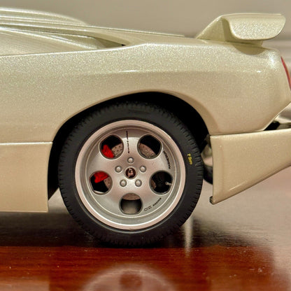 AUTOart Lamborghini Diablo SE30 JOTA Balloon White w/ Red Interior 1/18 Scale Diecast Model Car | New - Product Image