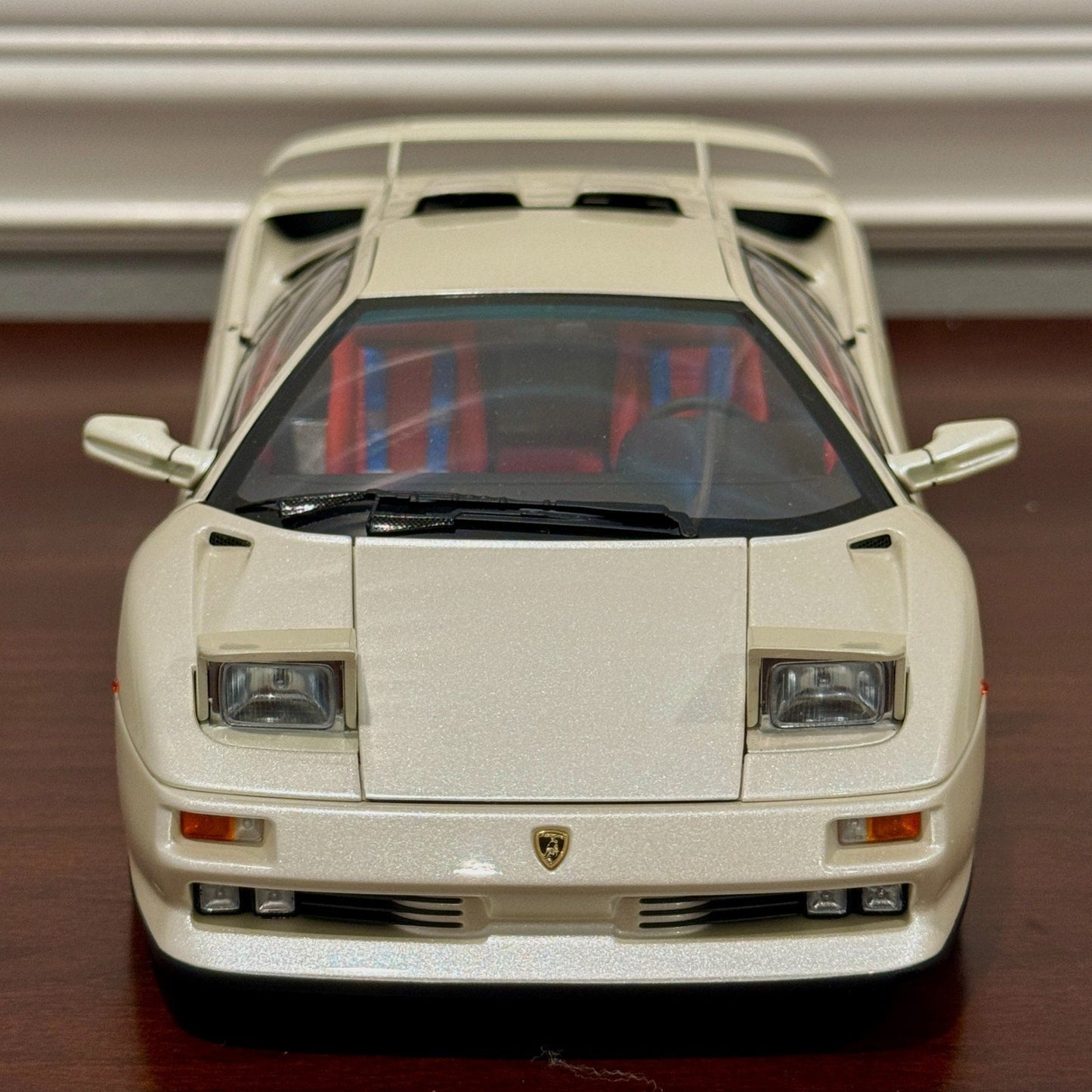 AUTOart Lamborghini Diablo SE30 JOTA Balloon White w/ Red Interior 1/18 Scale Diecast Model Car | New - Product Image