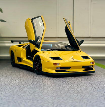 AUTOart Lamborghini Diablo SVR Yellow 1/18 Scale Diecast Model Car | In Box - Product Image