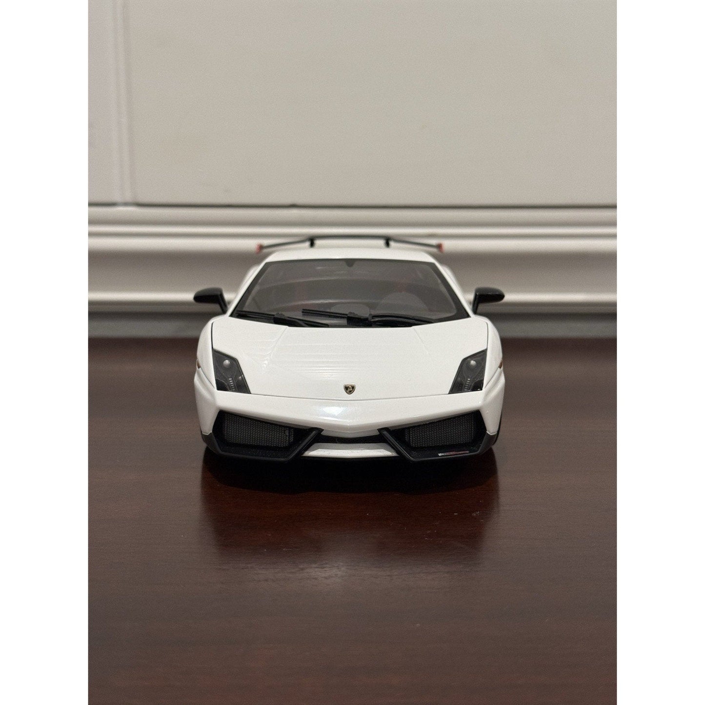 AUTOart Lamborghini Gallardo LP-570 'Supertrofeo Stradale' White 1/18 Scale Diecast Model Car | In Box - Product Image