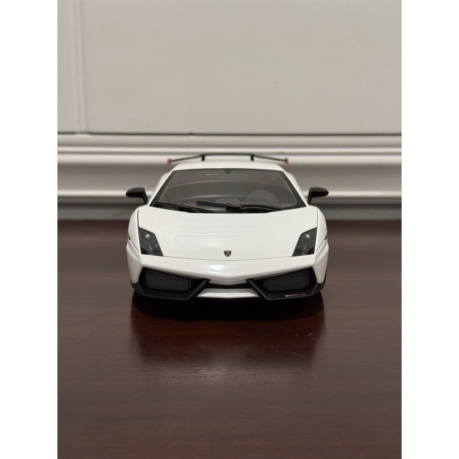 AUTOart Lamborghini Gallardo LP-570 'Supertrofeo Stradale' White 1/18 Scale Diecast Model Car | In Box - Product Image
