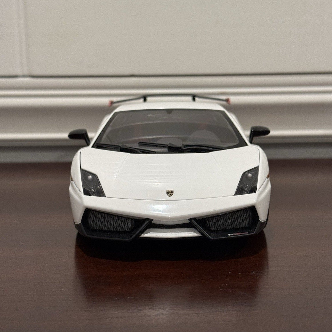 AUTOart Lamborghini Gallardo LP-570 'Supertrofeo Stradale' White 1/18 Scale Diecast Model Car | In Box - Product Image