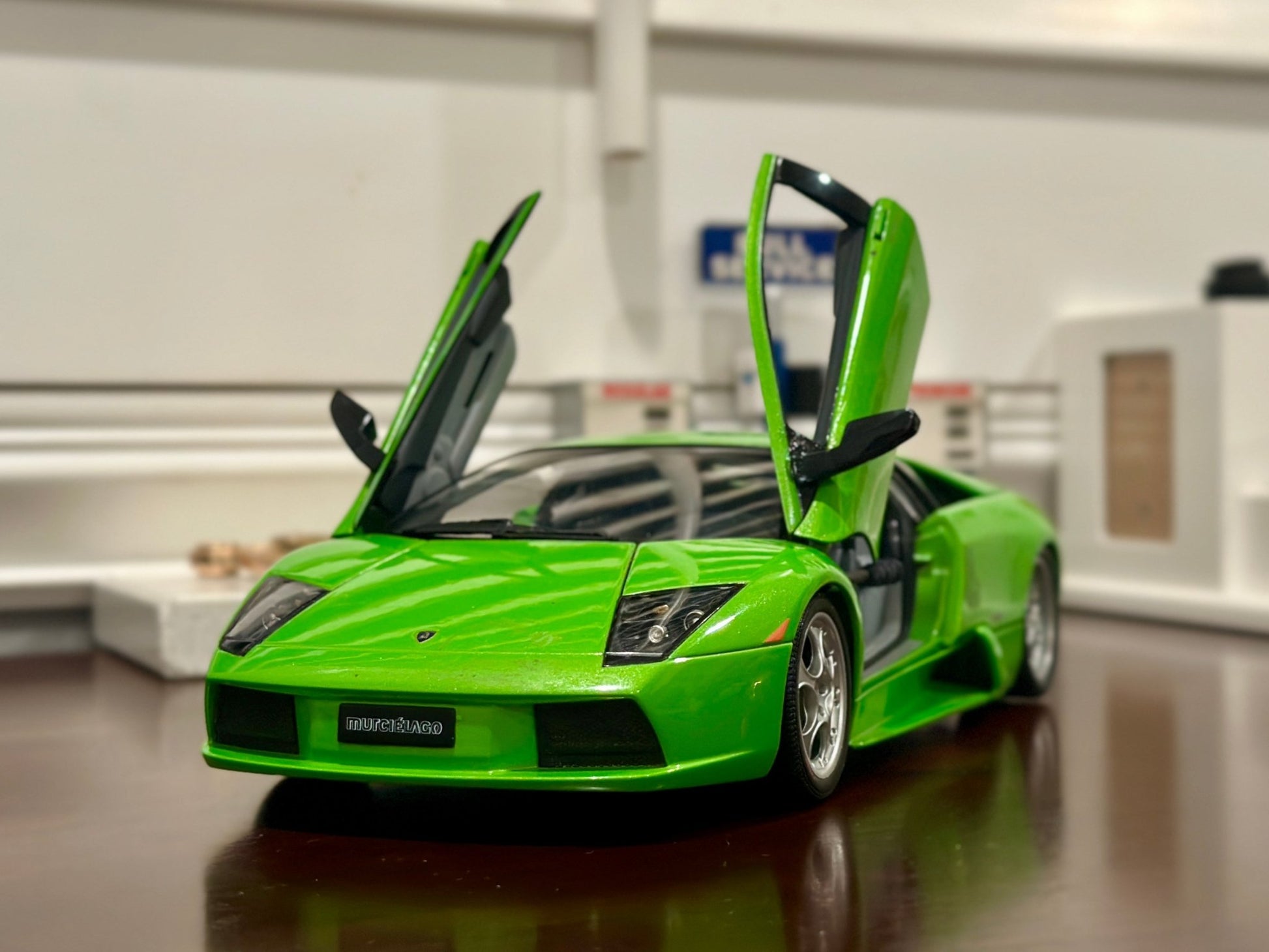 AUTOart Lamborghini Murcielago Verde Green 1/18 Scale Diecast Model Car | Parts Car - Product Image