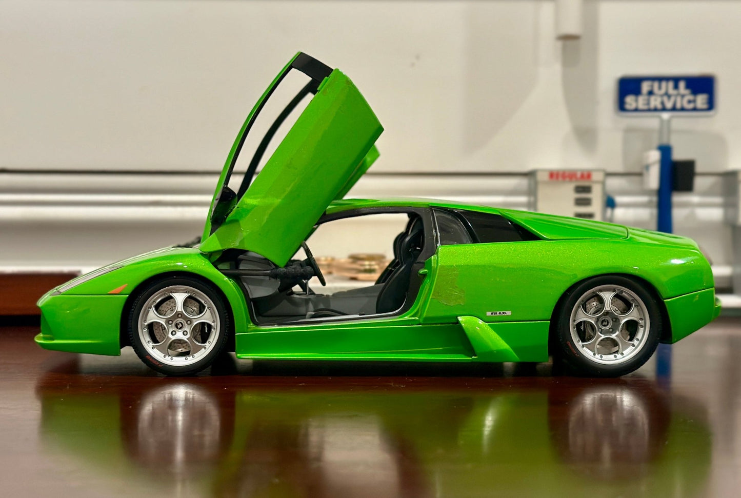 AUTOart Lamborghini Murcielago Verde Green 1/18 Scale Diecast Model Car | Parts Car - Product Image