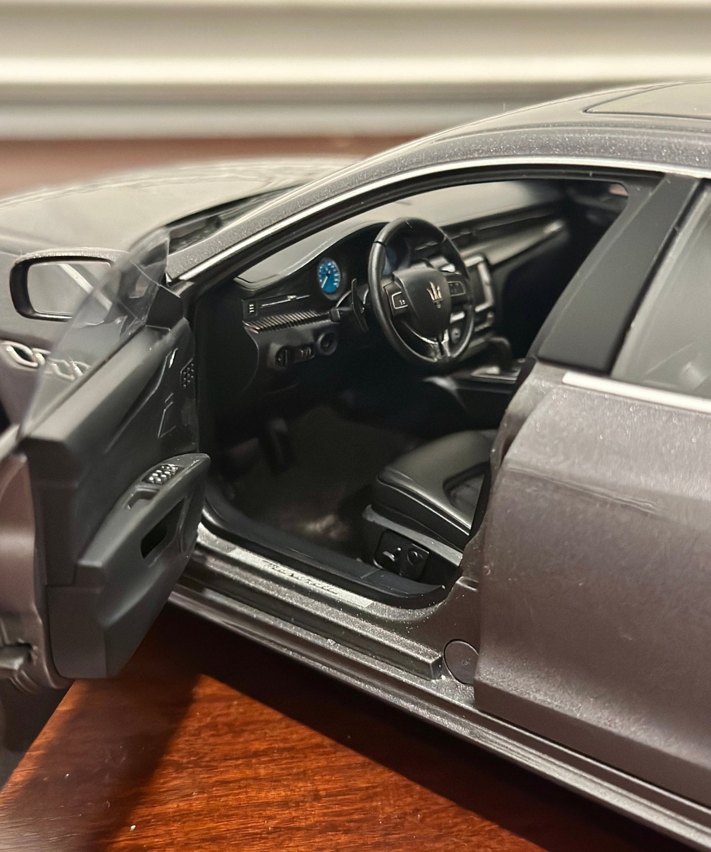 AUTOart Maserati Quattroporte GTS 1/18 Scale Diecast Model Car - Product Image