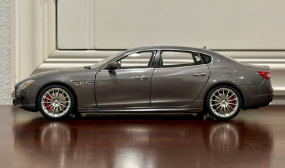 AUTOart Maserati Quattroporte GTS 1/18 Scale Diecast Model Car - Product Image