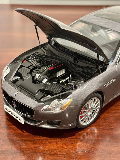 AUTOart Maserati Quattroporte GTS 1/18 Scale Diecast Model Car - Product Image