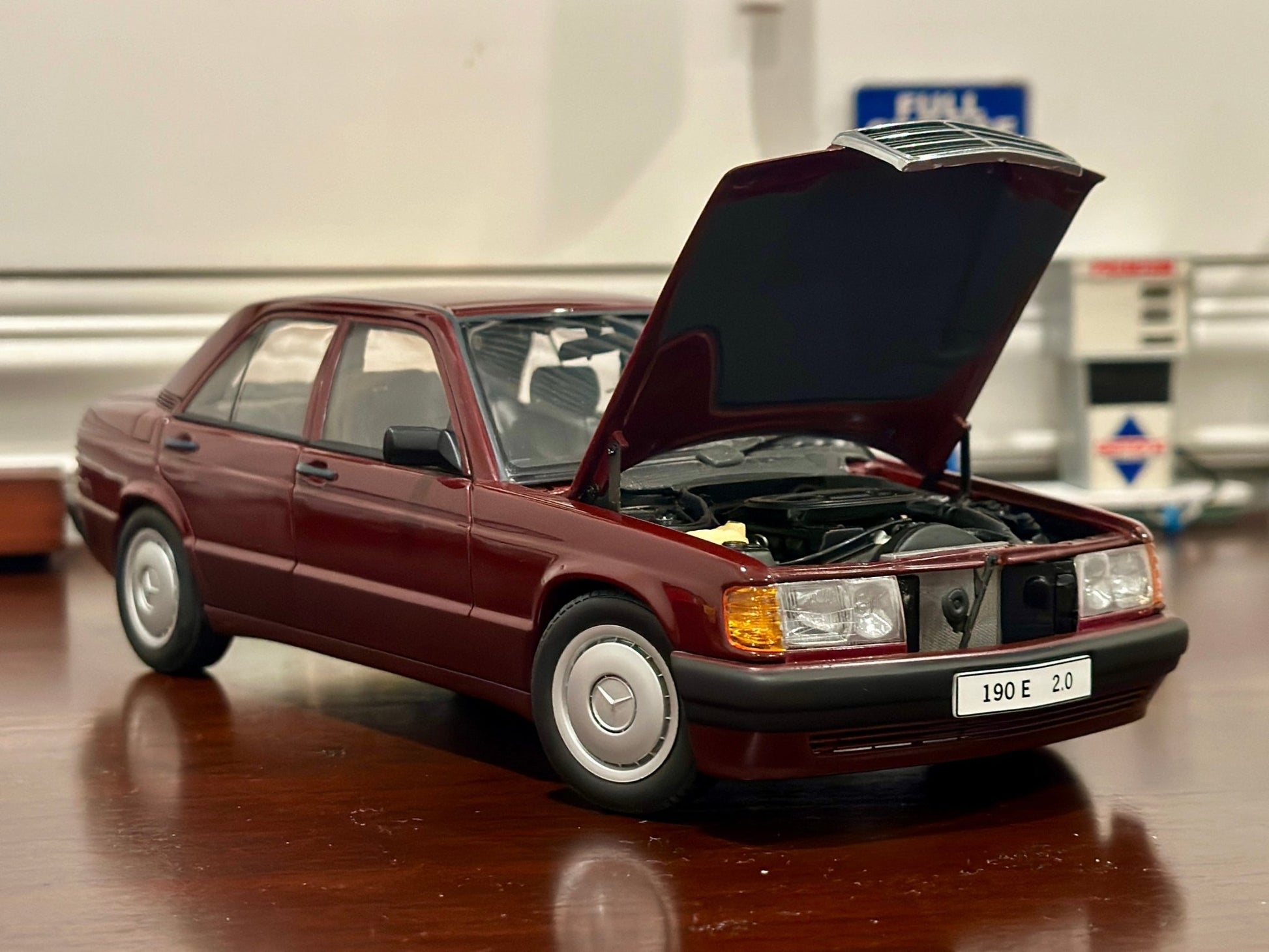 AUTOart Mercedes Benz 190E 2.0 Barolo Red 1/18 Scale Diecast Model Car - Product Image