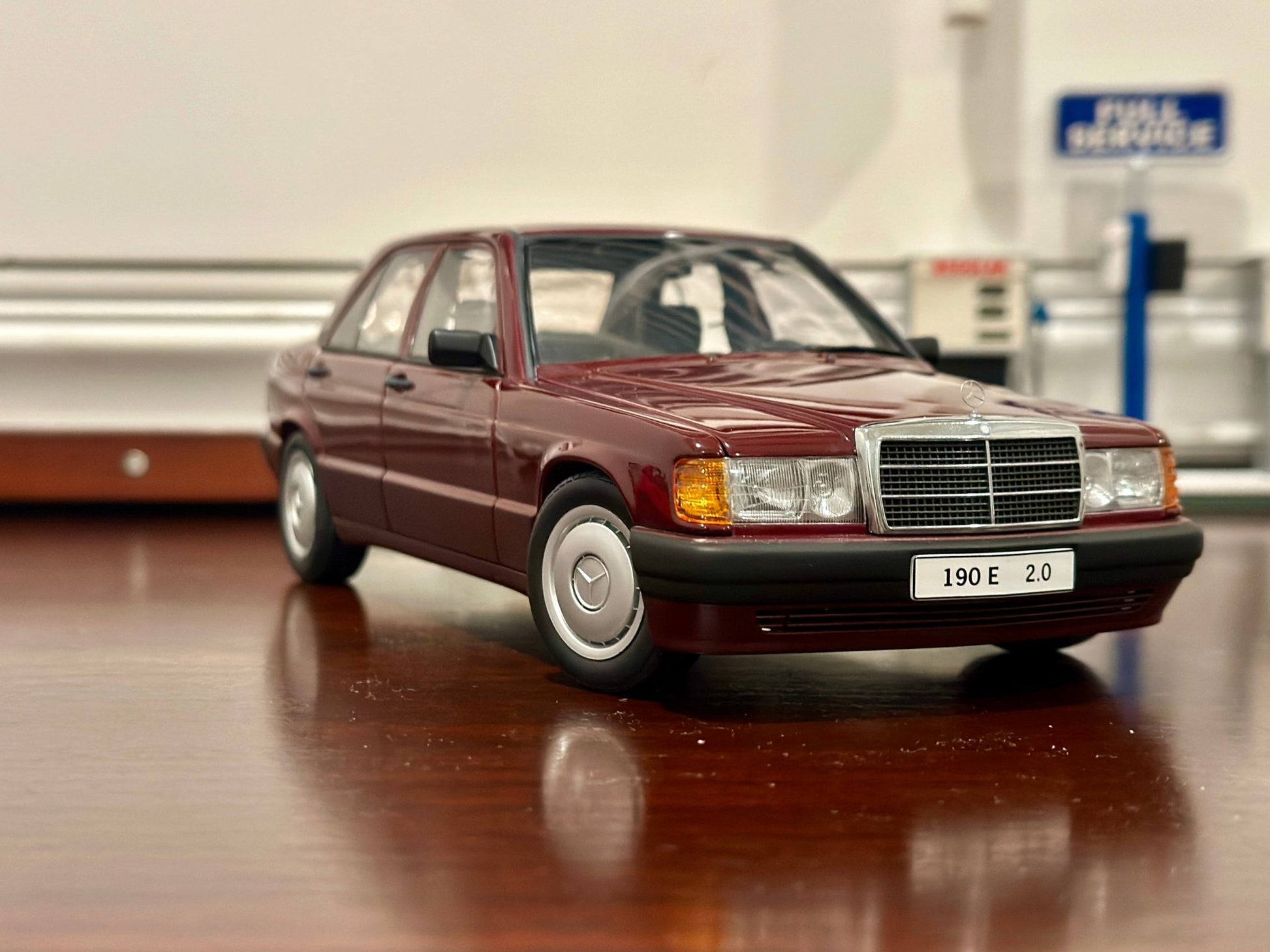 AUTOart Mercedes Benz 190E 2.0 Barolo Red 1/18 Scale Diecast Model Car - Product Image