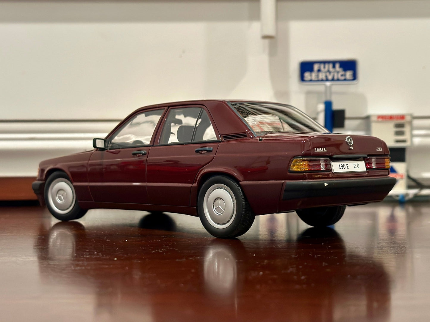 AUTOart Mercedes Benz 190E 2.0 Barolo Red 1/18 Scale Diecast Model Car - Product Image
