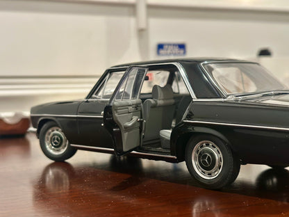 AUTOart Mercedes Benz 220D Black 1/18 Scale Diecast Model Car - Product Image