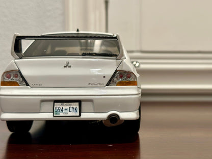 AUTOart Mitsubishi Lancer Evo 8 VIII Street Car White 1/18 Scale Diecast Model Car - Product Image