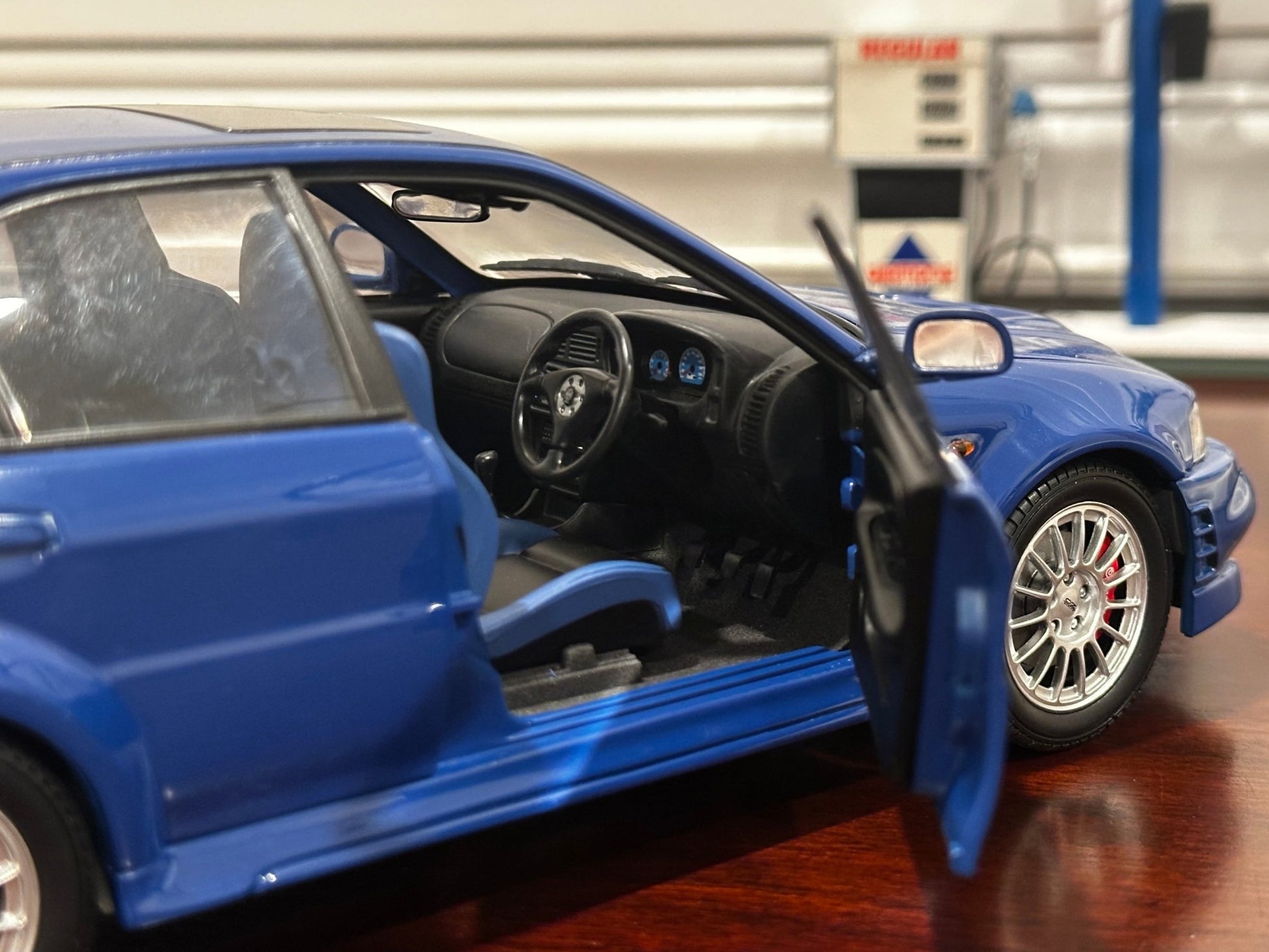 AUTOart Mitsubishi Lancer Evo Blue 1/18 Scale Diecast Model Car - Product Image