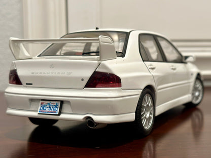 AUTOart Mitsubishi Lancer Evo VII 7 Street Car White 1/18 Scale Diecast Model Car - Product Image