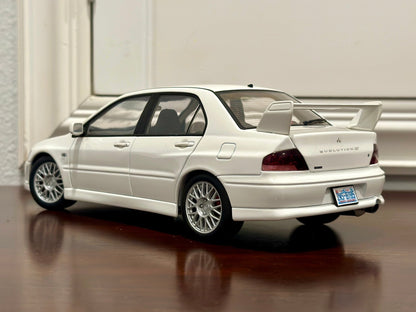 AUTOart Mitsubishi Lancer Evo VII 7 Street Car White 1/18 Scale Diecast Model Car - Product Image