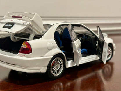 AUTOart Mitsubishi Lancer Evolution V/VI Street Car White 1/18 Scale Diecast Model Car - Product Image