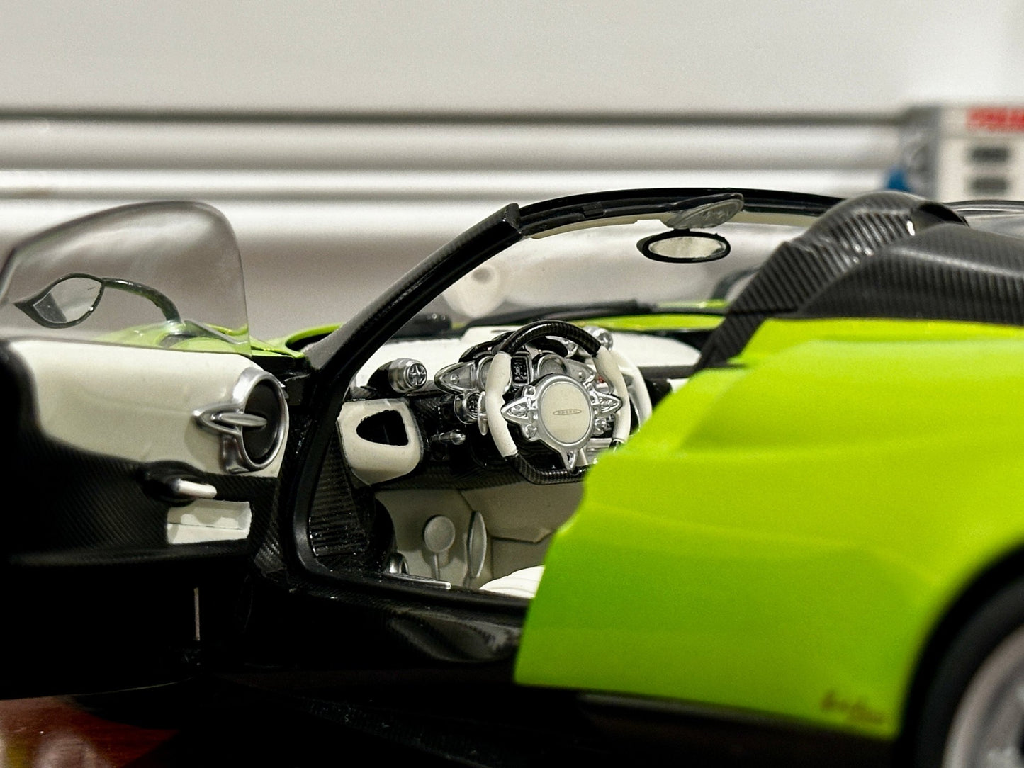 AUTOart Pagani Huayra Roadster 'Verde Firenze' Green 1/18 Scale Diecast Model Car | In Box - Product Image