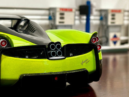 AUTOart Pagani Huayra Roadster 'Verde Firenze' Green 1/18 Scale Diecast Model Car | In Box - Product Image