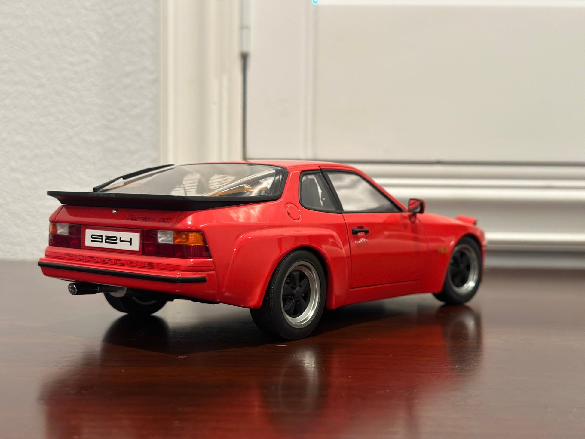 AUTOart Porsche 924 Turbo Guards Red 1/18 Scale Diecast Model Car - Product Image