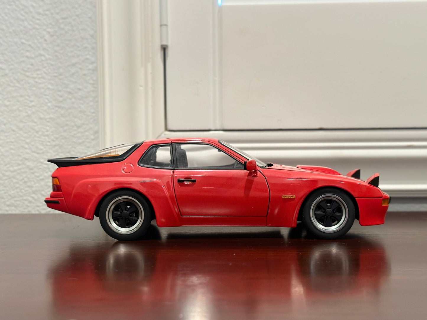 AUTOart Porsche 924 Turbo Guards Red 1/18 Scale Diecast Model Car - Product Image