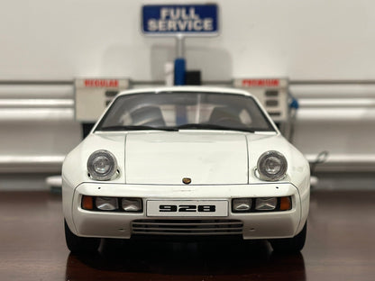 AUTOart Porsche 928 'Pasha Interior' White 1/18 Scale Diecast Model Car | In Box - Product Image