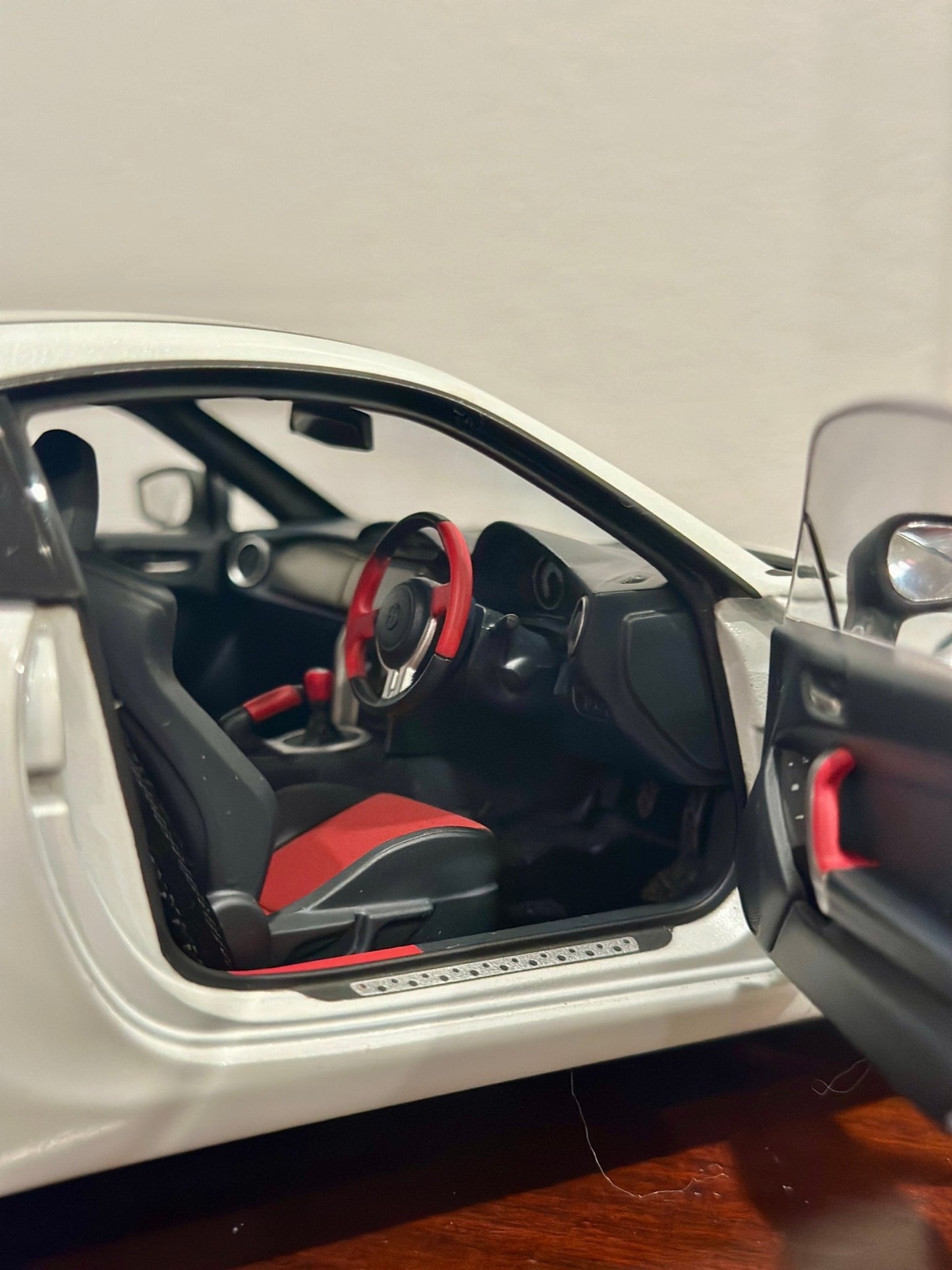 AUTOart Toyota GT86 White 1/18 Scale Diecast Model Car - Product Image
