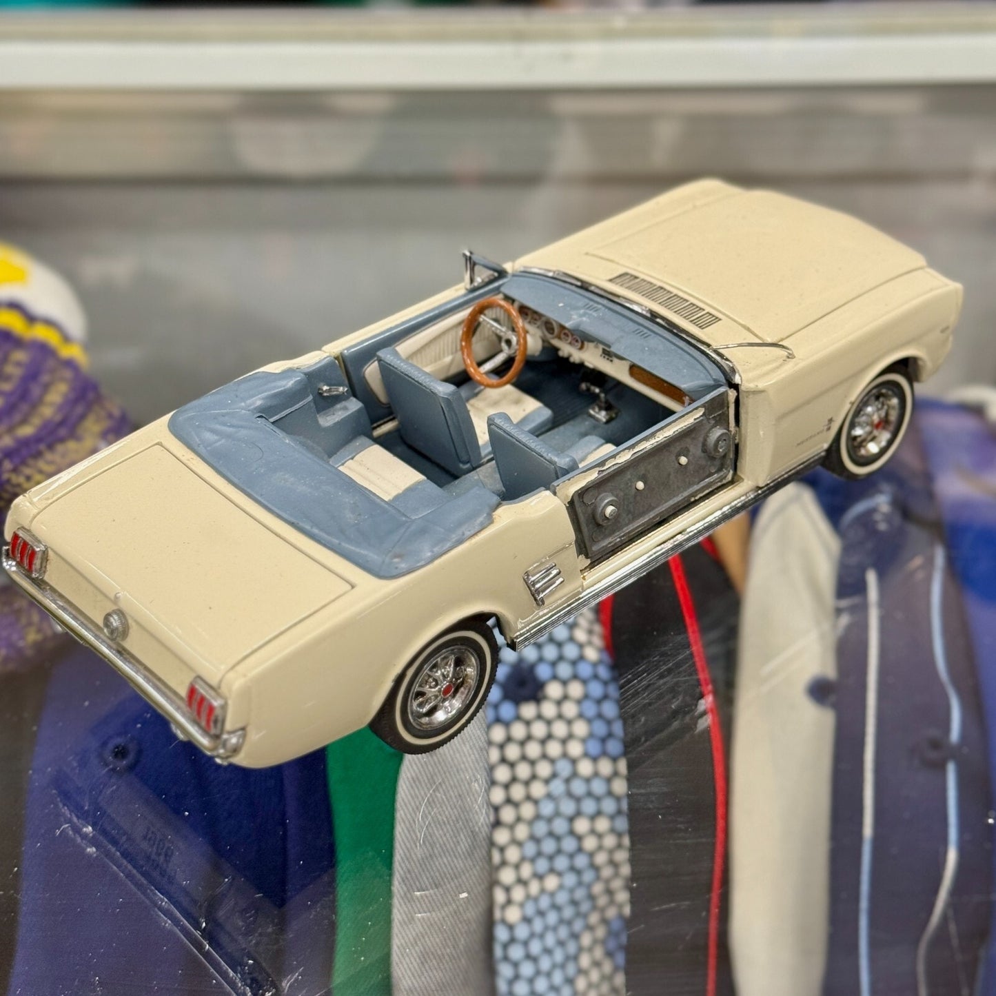 1/24 1966 Ford Mustang Convertible White Danbury Mint Diecast Car | Parts Car